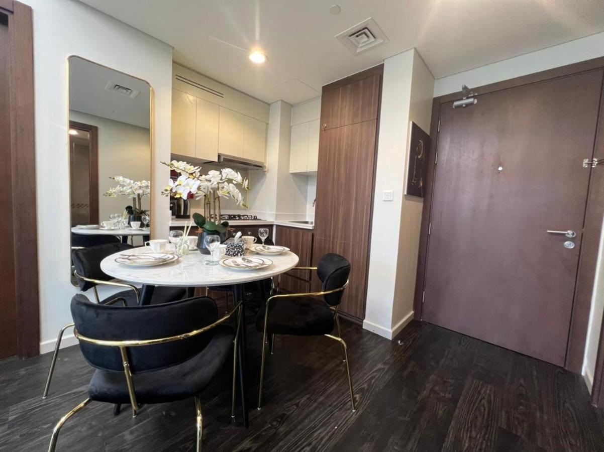 Luxury 2 Bedroom With Burj Khalifa View Дубай Екстер'єр фото