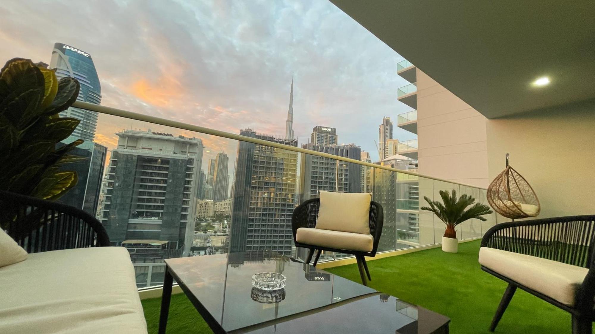 Luxury 2 Bedroom With Burj Khalifa View Дубай Екстер'єр фото
